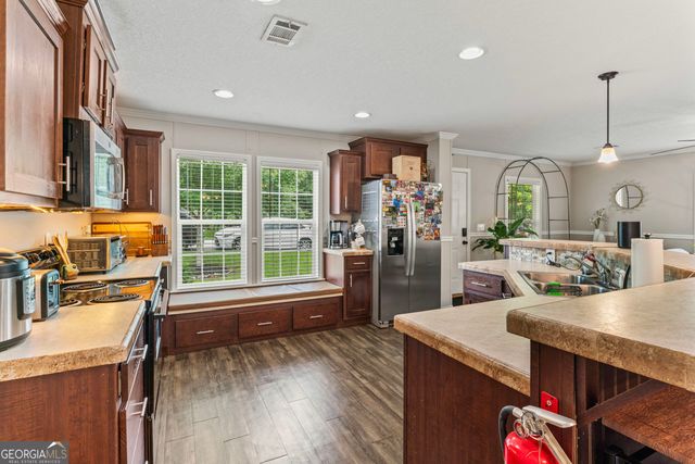 41 Bob White Lane, Newnan, GA 30263