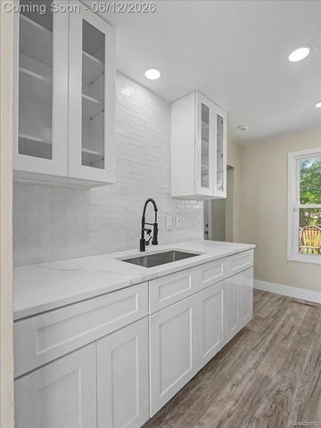 21829 Shakespeare Avenue, Eastpointe, MI 48021