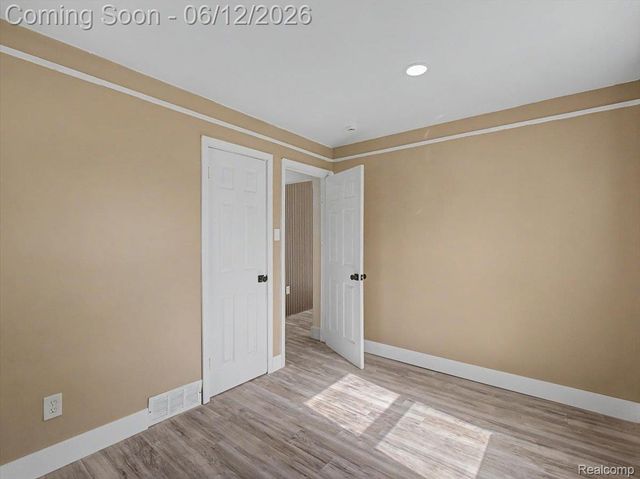 21829 Shakespeare Avenue, Eastpointe, MI 48021