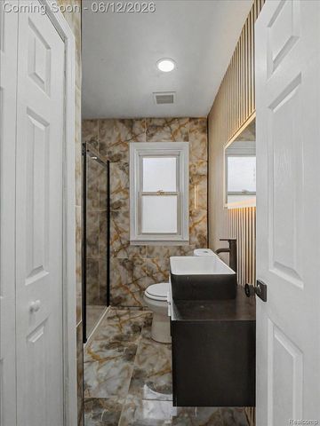 21829 Shakespeare Avenue, Eastpointe, MI 48021