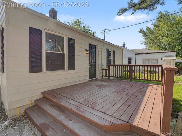 21829 Shakespeare Avenue, Eastpointe, MI 48021