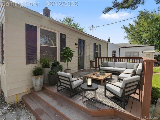 21829 Shakespeare Avenue, Eastpointe, MI 48021