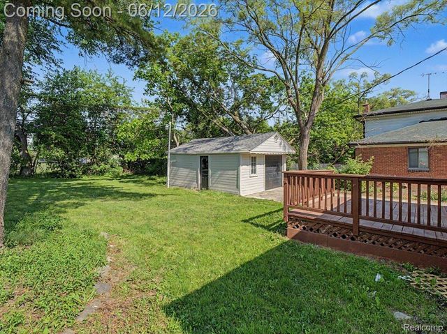 21829 Shakespeare Avenue, Eastpointe, MI 48021
