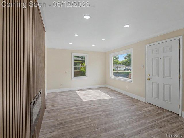 21829 Shakespeare Avenue, Eastpointe, MI 48021