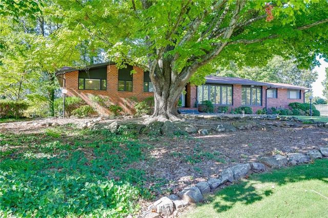 2602 Cosmos Court NE, Atlanta, GA 30345
