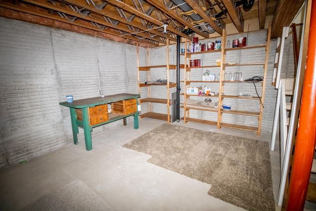 2122 Bicentennial Drive, Cedar Falls, IA 50613