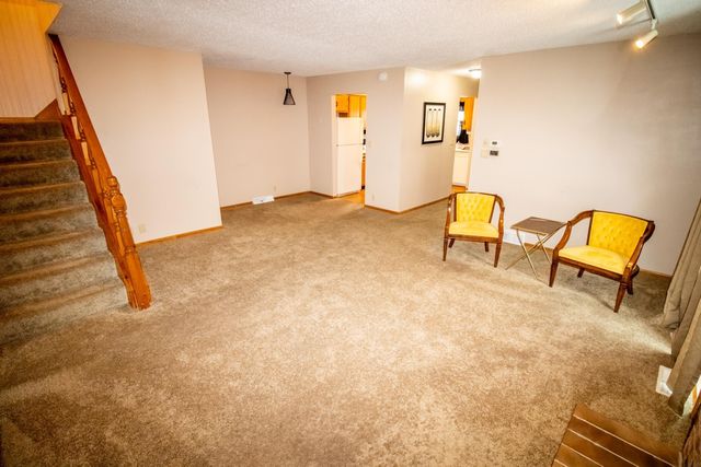 2122 Bicentennial Drive, Cedar Falls, IA 50613