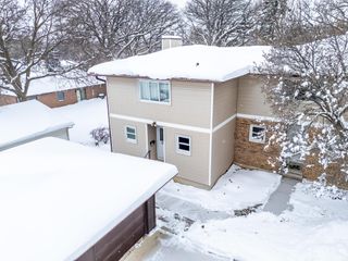 2122 Bicentennial Drive, Cedar Falls, IA 50613