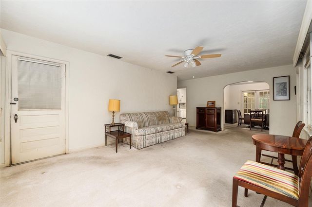 1930 NW 8TH AVENUE, Gainesville, FL 32603