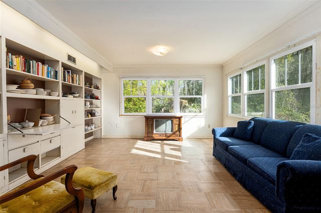 1930 NW 8TH AVENUE, Gainesville, FL 32603