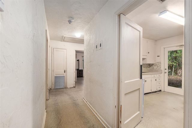 1930 NW 8TH AVENUE, Gainesville, FL 32603