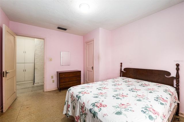 1930 NW 8TH AVENUE, Gainesville, FL 32603