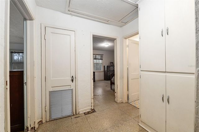 1930 NW 8TH AVENUE, Gainesville, FL 32603