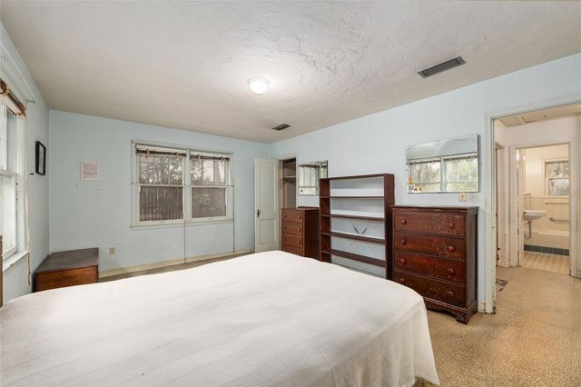 1930 NW 8TH AVENUE, Gainesville, FL 32603