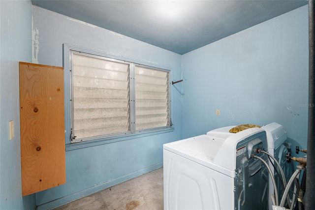 1930 NW 8TH AVENUE, Gainesville, FL 32603