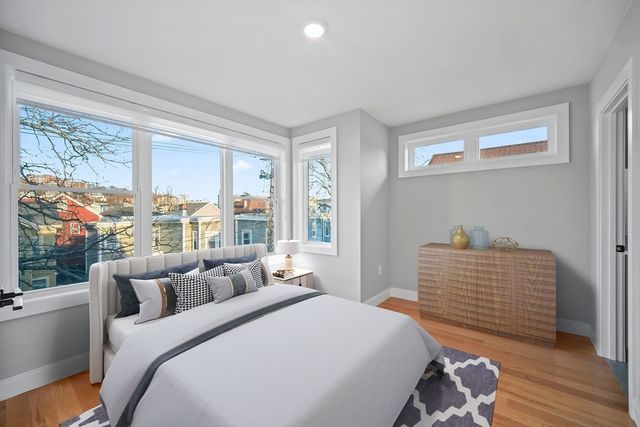 86 Blossom St 1, Chelsea, MA 02150