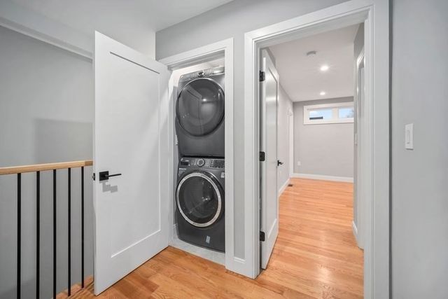 86 Blossom St 1, Chelsea, MA 02150