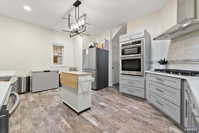 29 Warrington Place, East Orange, NJ 07017
