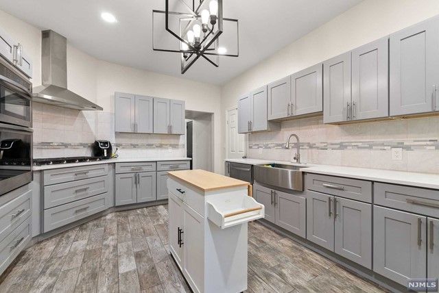 29 Warrington Place, East Orange, NJ 07017