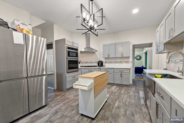 29 Warrington Place, East Orange, NJ 07017