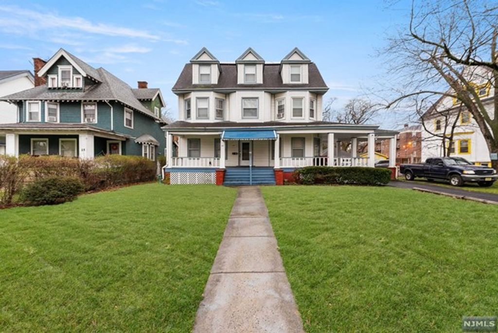 29 Warrington Place, East Orange, NJ 07017