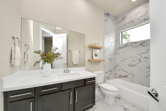 1703 Benbow Oak Place, Houston, TX 77080
