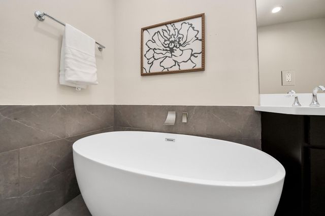 1703 Benbow Oak Place, Houston, TX 77080