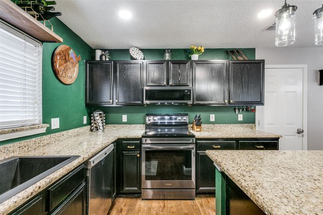 909 Orchid Drive, Lewisville, TX 75067