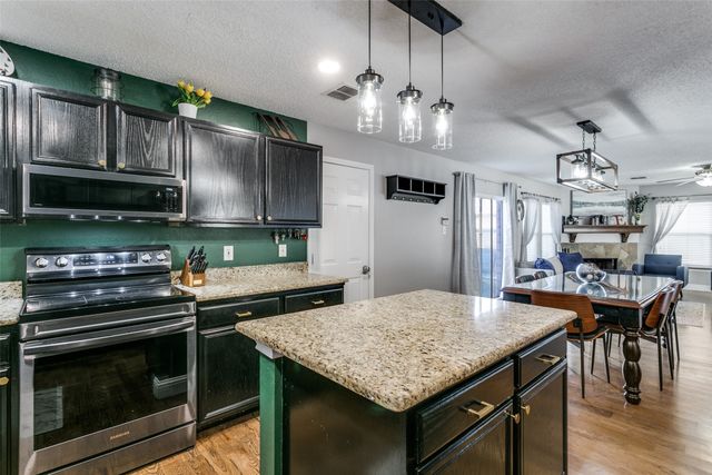 909 Orchid Drive, Lewisville, TX 75067