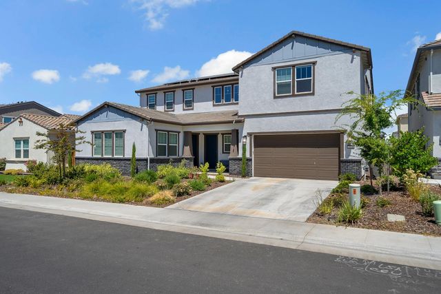 1056 ELITE St, Roseville, CA 95747