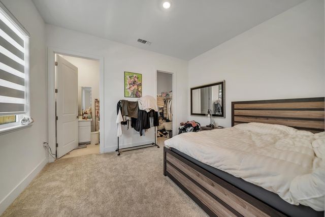 1056 ELITE St, Roseville, CA 95747