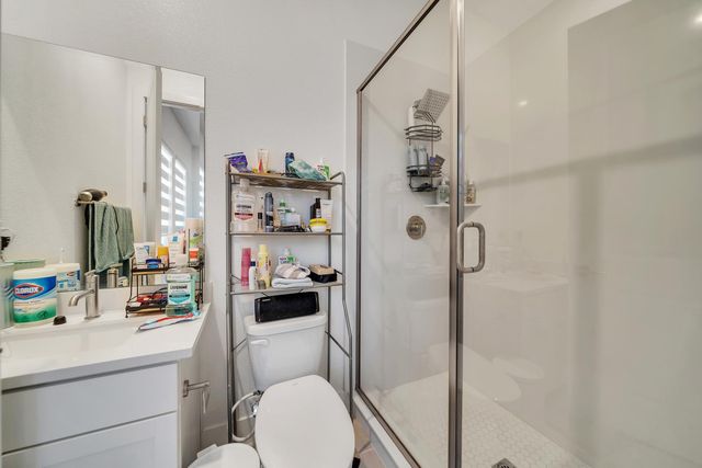 1056 ELITE St, Roseville, CA 95747