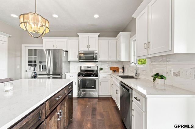 2419 N 187 Avenue, Elkhorn, NE 68022