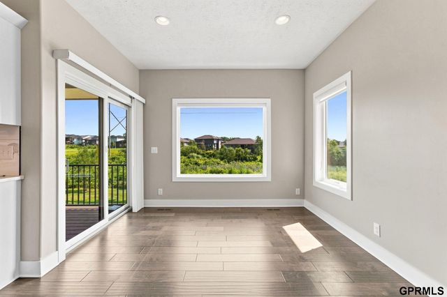 2419 N 187 Avenue, Elkhorn, NE 68022