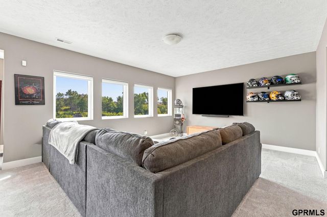 2419 N 187 Avenue, Elkhorn, NE 68022