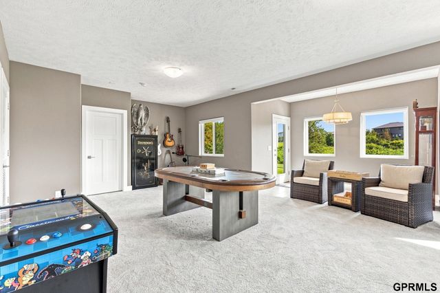 2419 N 187 Avenue, Elkhorn, NE 68022