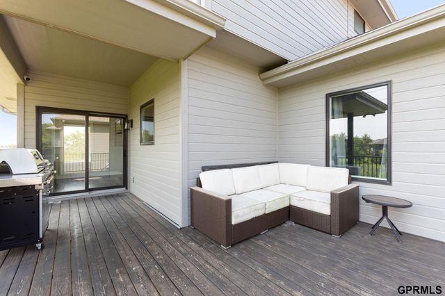 2419 N 187 Avenue, Elkhorn, NE 68022