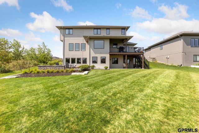 2419 N 187 Avenue, Elkhorn, NE 68022