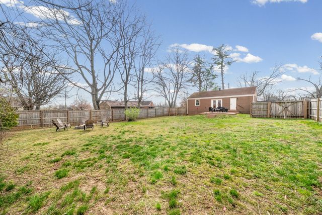 102 Desoto Dr, Nashville, TN 37210