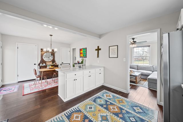 102 Desoto Dr, Nashville, TN 37210