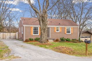 102 Desoto Dr, Nashville, TN 37210