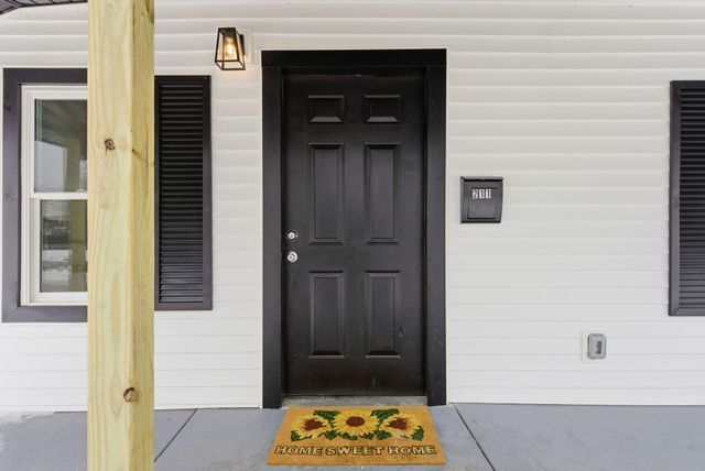 211 W Buford Street, Lancaster, KY 40444