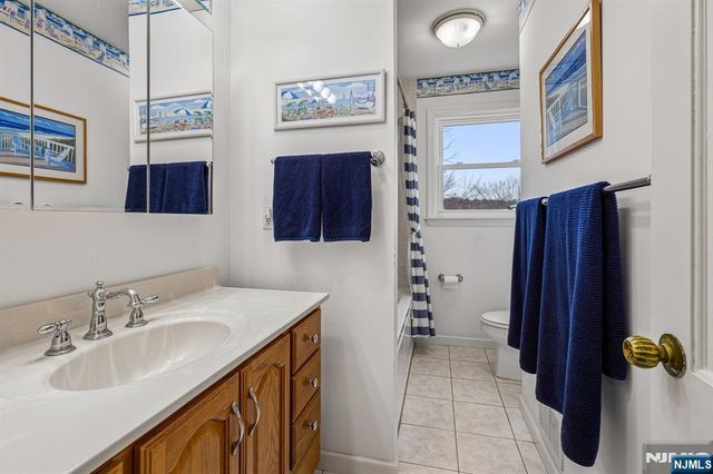 17 Arverne Road, West Orange, NJ 07052