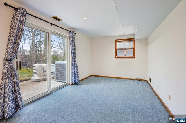 17 Arverne Road, West Orange, NJ 07052