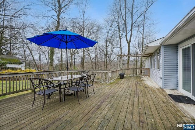 17 Arverne Road, West Orange, NJ 07052