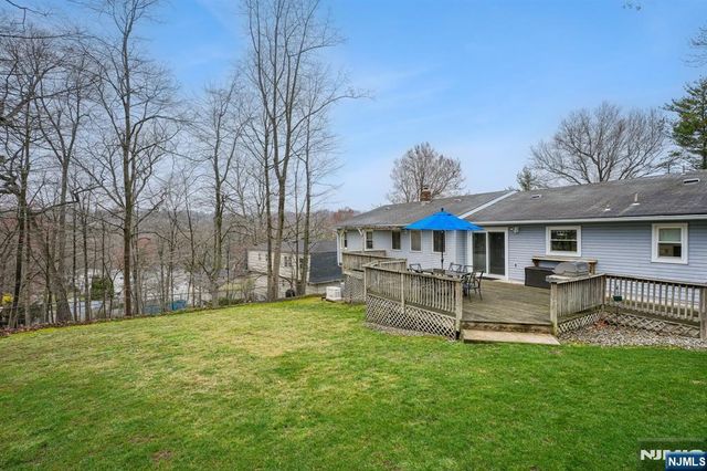 17 Arverne Road, West Orange, NJ 07052
