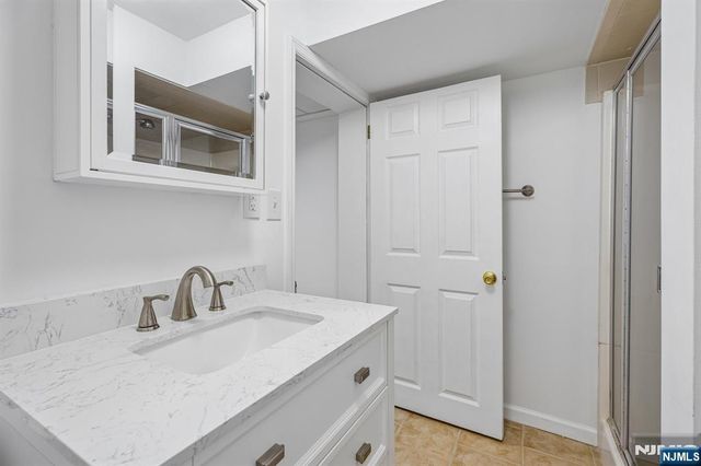 17 Arverne Road, West Orange, NJ 07052