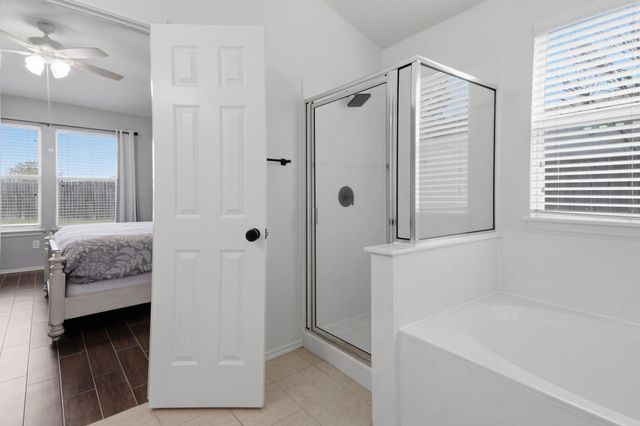 905 Lee DR, Leander, TX 78641