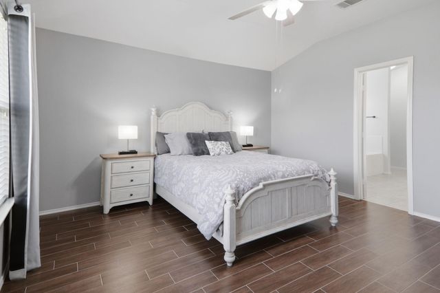 905 Lee DR, Leander, TX 78641