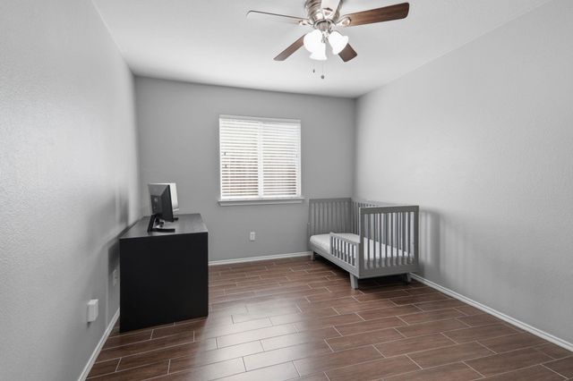 905 Lee DR, Leander, TX 78641